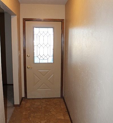 5th image of 622 NW Waterford Dr
