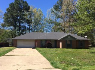 333 Guyton Cir, West Point, MS 39773