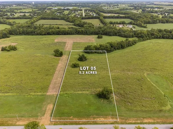 5 E 203rd St, Belton, MO 64012