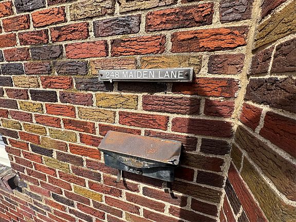 3rd image of 248 Maiden Ln