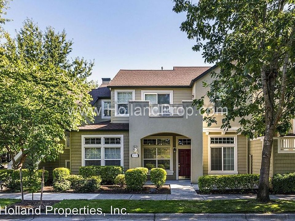 1st image of 1694 NE Ashberry Dr