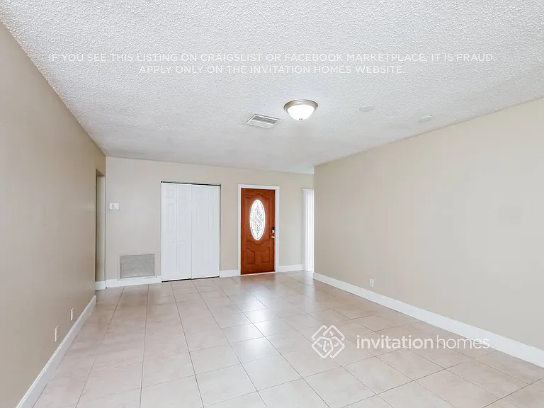 9381 NW 33rd Pl — Photo 4
