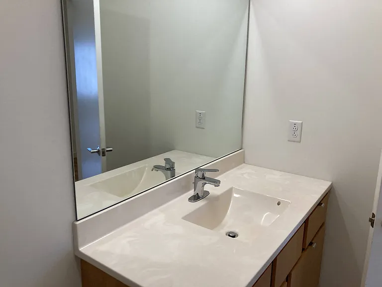South End Apartments — Photo 27