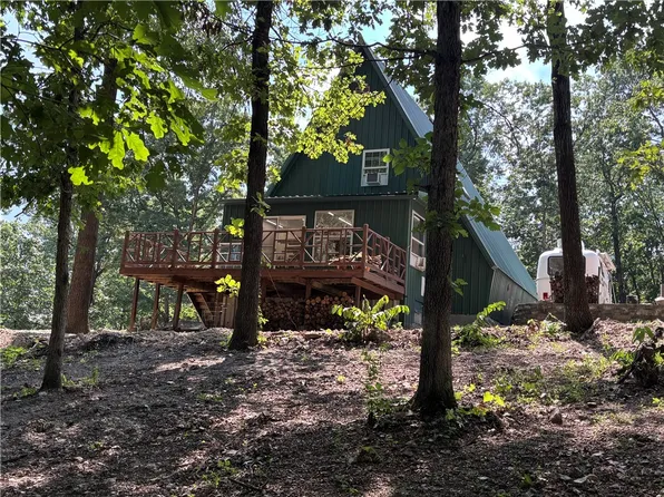 135 Harvest Ln, Green Forest, AR 72638