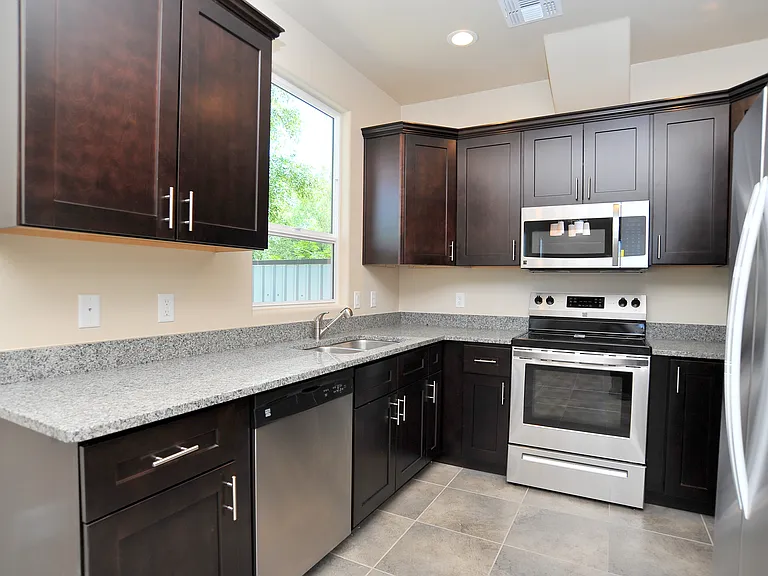 1218 E Blacklidge Dr #1101 — Photo 34