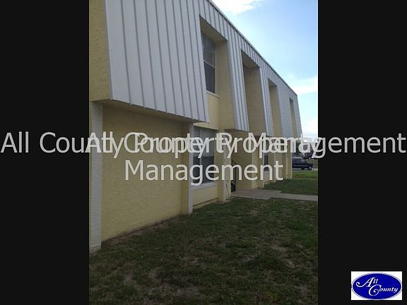 5th image of 7450 35th St N APT 1102