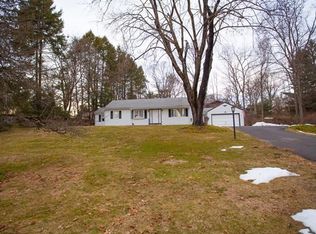 19 Hickory Rd, Katonah, NY 10536