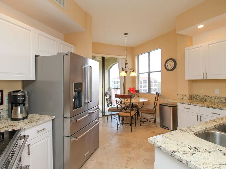 7024 Pelican Bay Blvd #F-504 — Photo 29