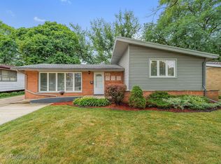 903 E Madison St, Lombard, IL 60148