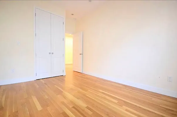 Rented by EXR | media 6