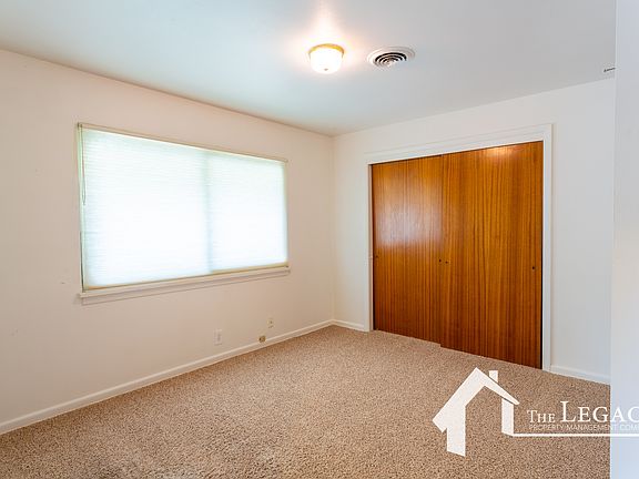 4th image of 325 S Kimball St #4
