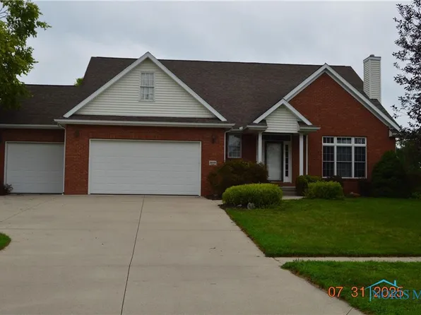 8499 Indian Lake Dr, Findlay, OH 45840