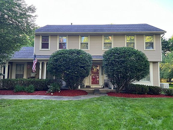 3rd image of 4 Winchester Dr