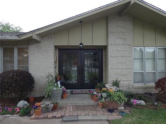 3rd image of 8217 Greenhollow Ln