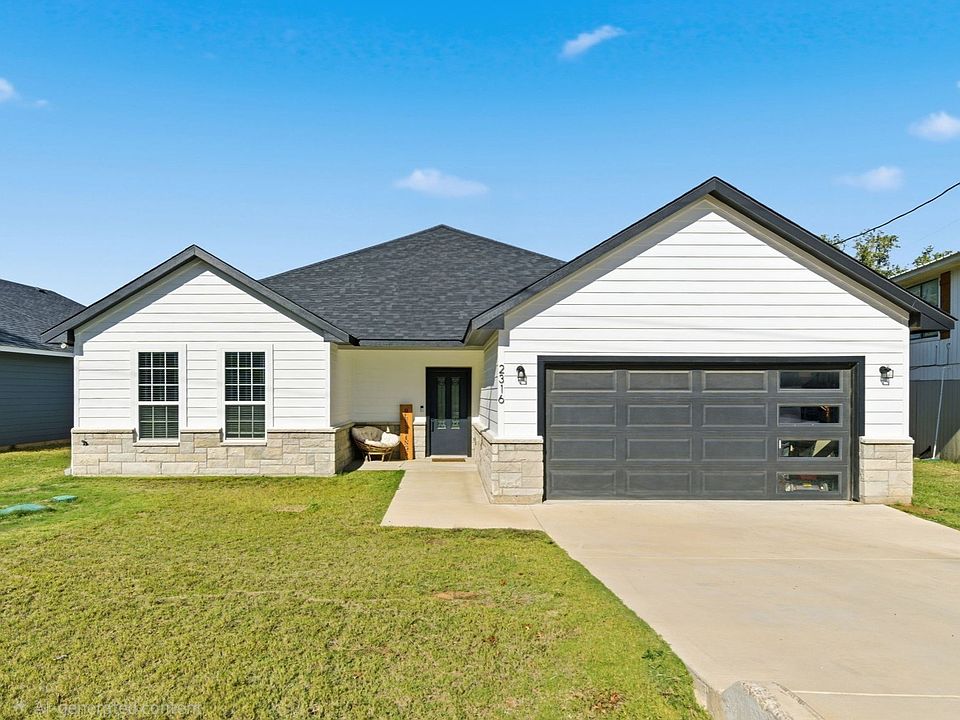 1st image of 2316 Neches St
