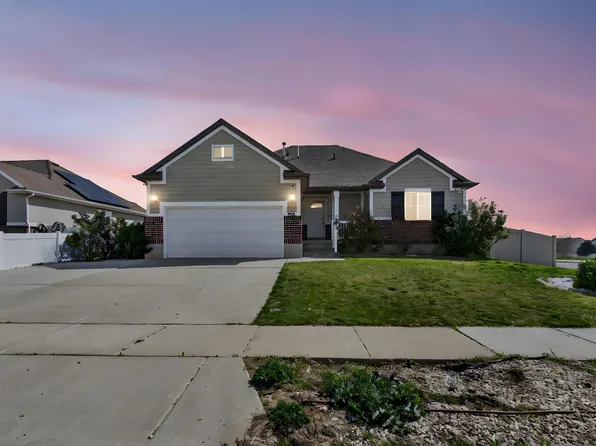 906 E Sam Cir, Clearfield, UT 84015