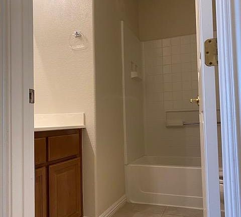 3rd image of 3621 Indigo Flower St