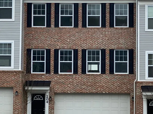 204 Faulk Dr, Warrendale, PA