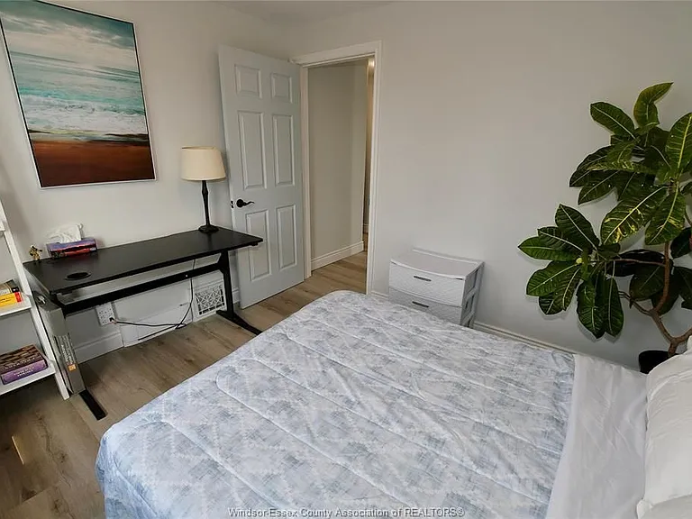 298 George St — Photo 14