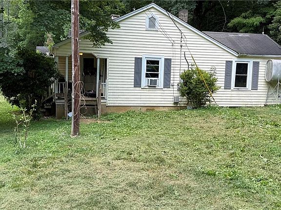 5th image of 254 Toms Creek Church Rd