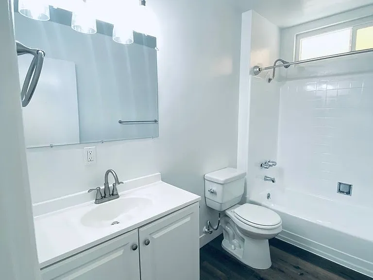 7351 Variel Ave — Photo 20