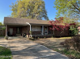 915 Daniel Boone Dr, Dyersburg, TN 38024