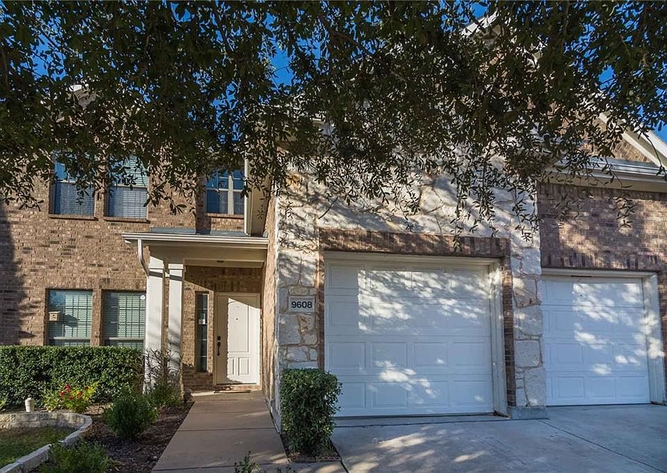 1st image of 9608 Palm Valley Dr