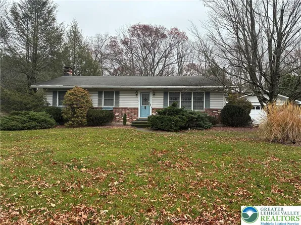 195 Bangor Junction Rd, Bangor, PA 18013