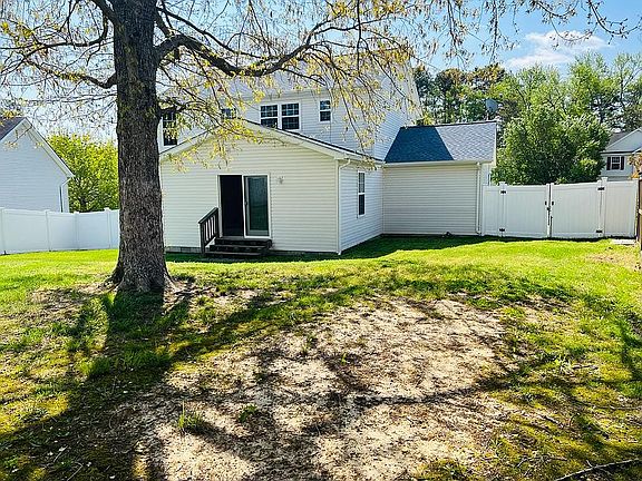 2nd image of 46708 Robert Leon Dr