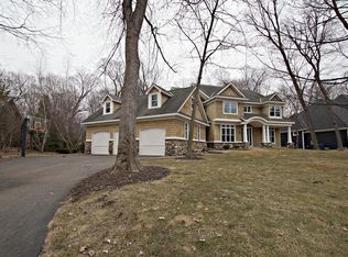 8623 Big Woods Ln, Eden Prairie, MN 55347