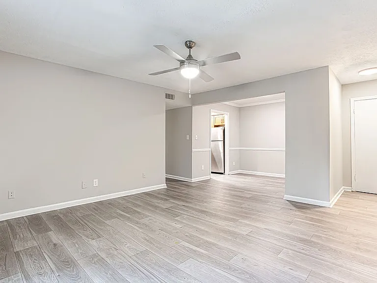 The Ellis Apartments — Photo 40