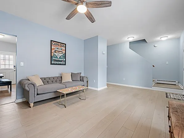 53-53 Prospect St #B, Worcester, MA 01605