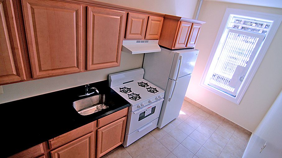 1st image of 1630 Undercliff Ave APT B9