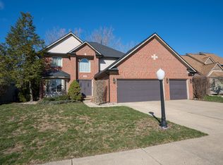 28986 Sugar Island Ct, Gibraltar, MI 48173