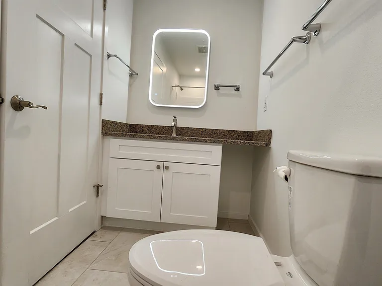 908 E Gorham St #1 — Photo 27