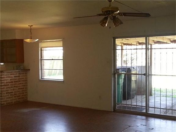 Family room and dining combo