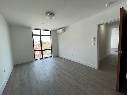 Rented by Olympic CIty Real Estate | media 22