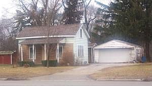 2nd image of 206 Ellington St