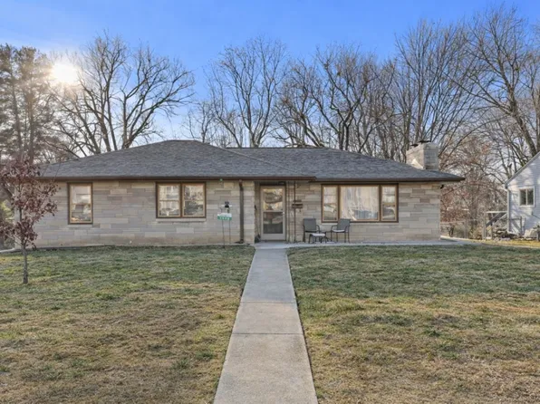 2540 E Eastgate Ln, Bloomington, IN 47408