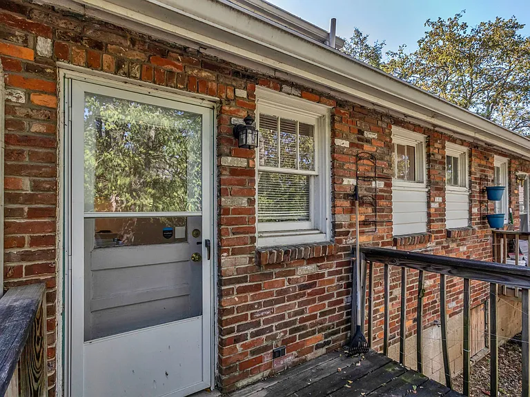 605 Park Cir #B — Photo 26