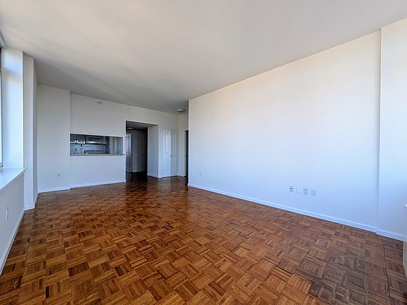 3rd image of 350 W 43rd St APT 44D