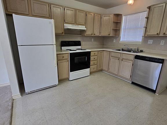 3rd image of 630 James St #16687427