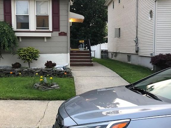 2nd image of 118 Mountainview Ave