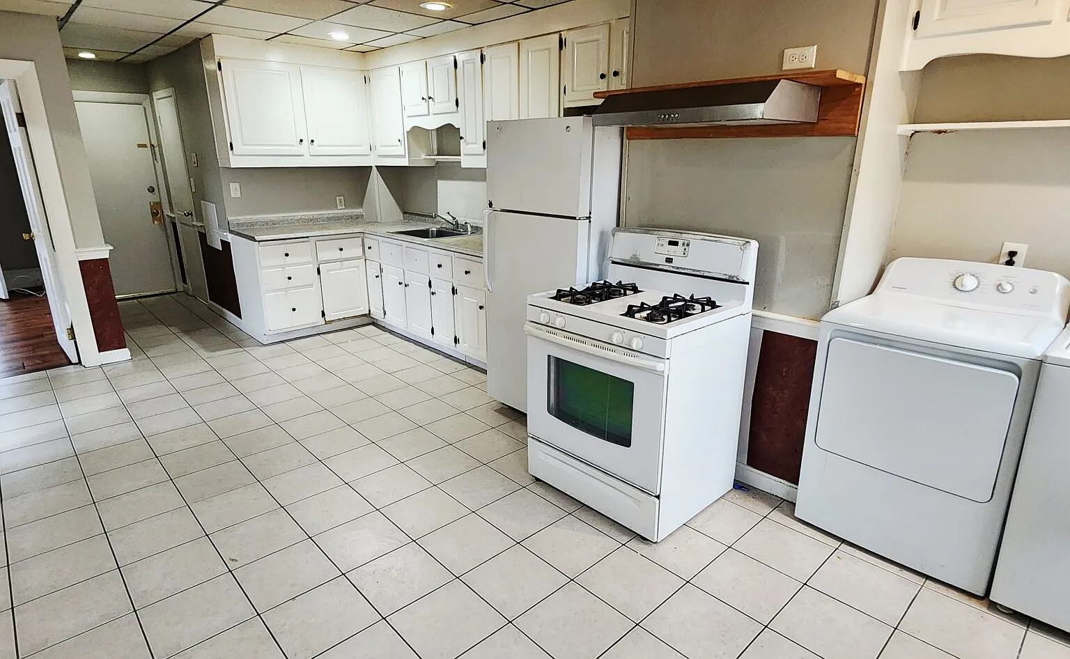 2 bed, 1.0 bath, 950 sqft, $2,500 — Photo 1