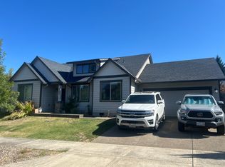 2145 A St, Hubbard, OR 97032