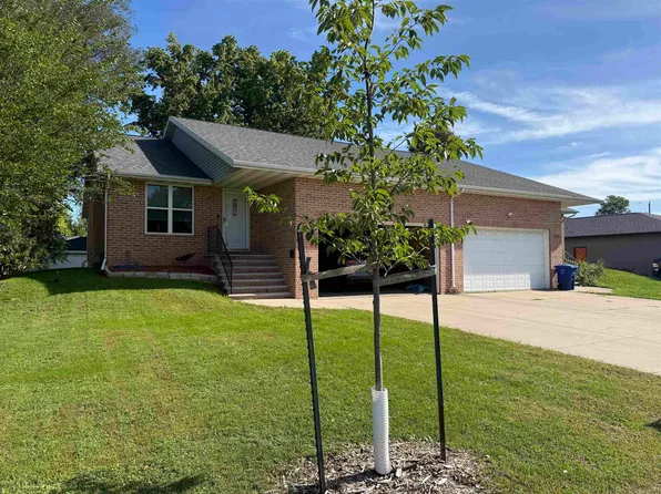 1541 Cass St, Green Bay, WI 54302