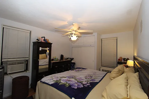 Sold by Superior Realty Service | media 35