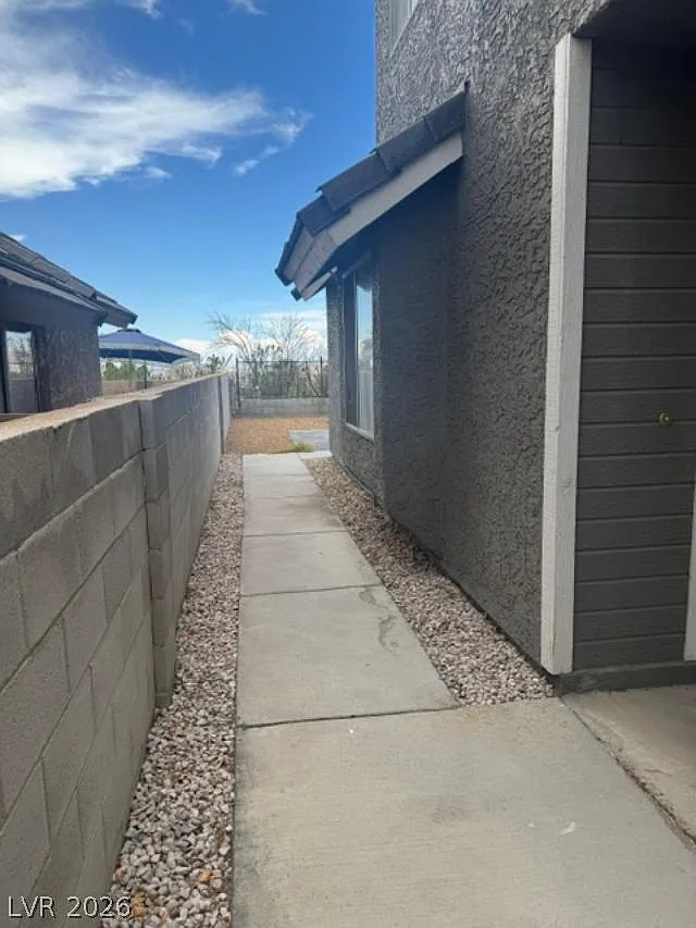 4 bed, 2.5 bath, 1788 sqft, $1,900 — Photo 4