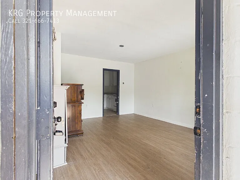 3200 NE 56th Ave #A — Photo 2