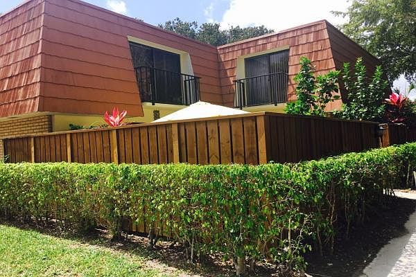 Home For Sale In Sandalwood